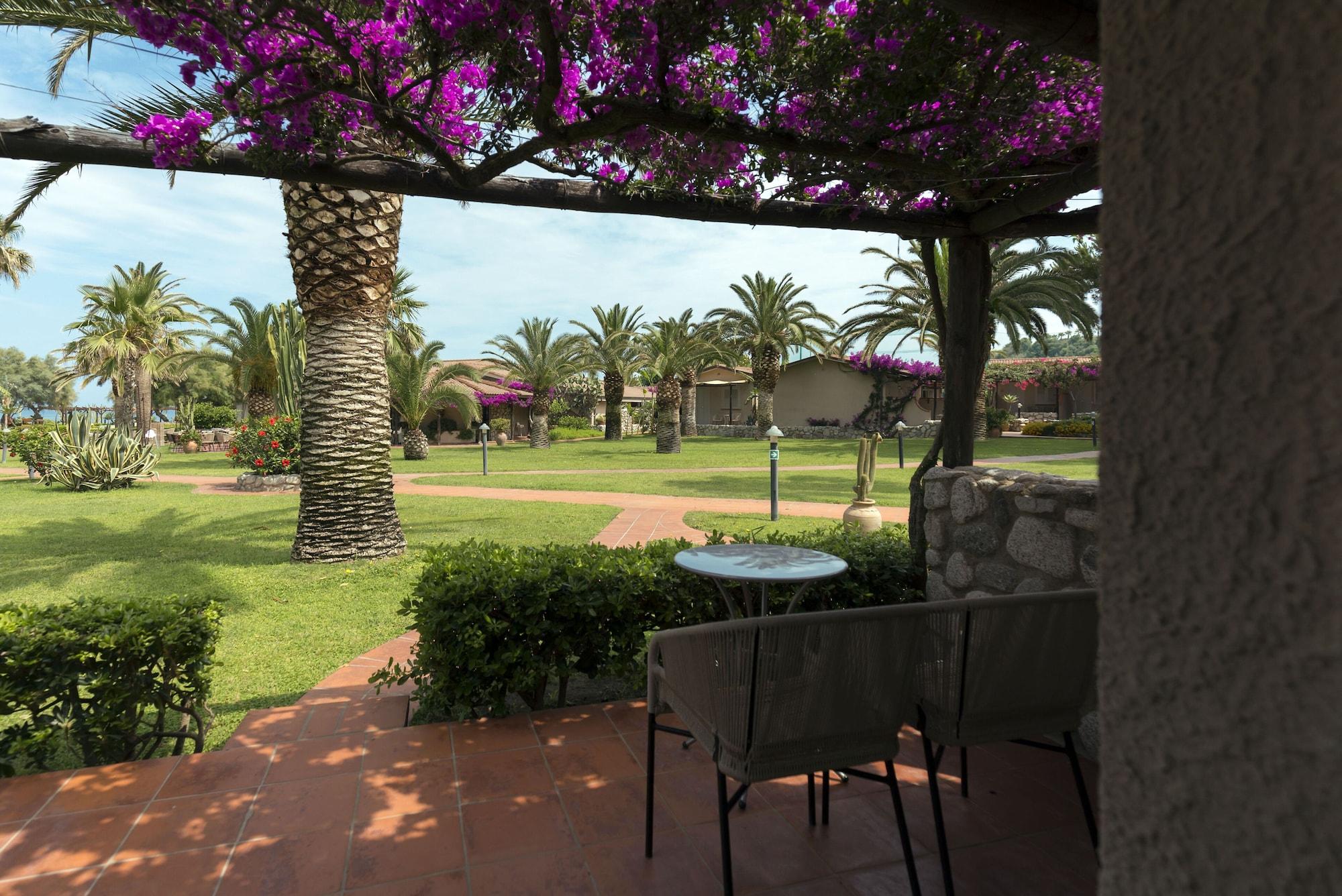 Baia Del Sole Resort Capo Vaticano Exterior photo