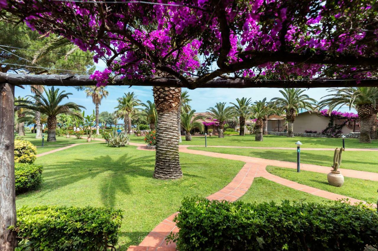 Baia Del Sole Resort Capo Vaticano Exterior photo